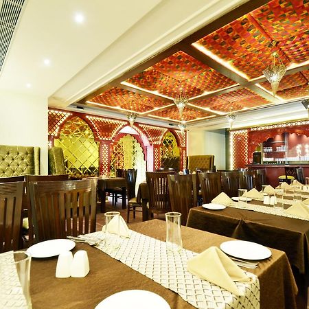 Hotel Riyasat Ludhijána Kültér fotó